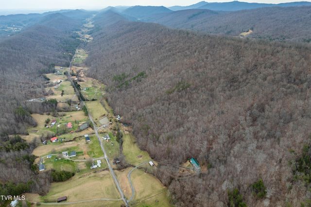 555 Butcher Valley Road, Rogersville, TN 37857