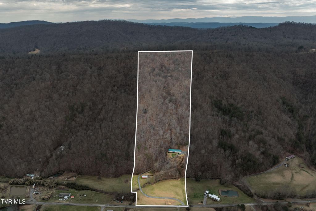 555 Butcher Valley Road, Rogersville, TN 37857