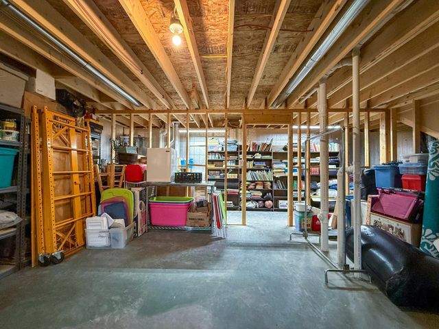 314 Keystone Drive NE, Pine Island, MN 55963