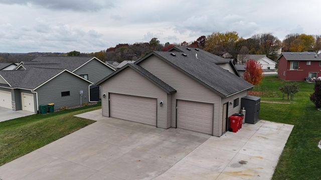 314 Keystone Drive NE, Pine Island, MN 55963