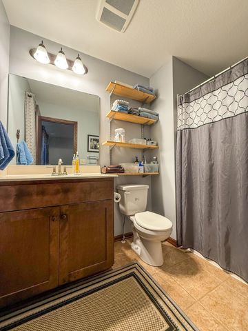 314 Keystone Drive NE, Pine Island, MN 55963