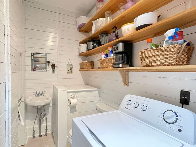 27 Pine Street, Peterborough, NH 03458