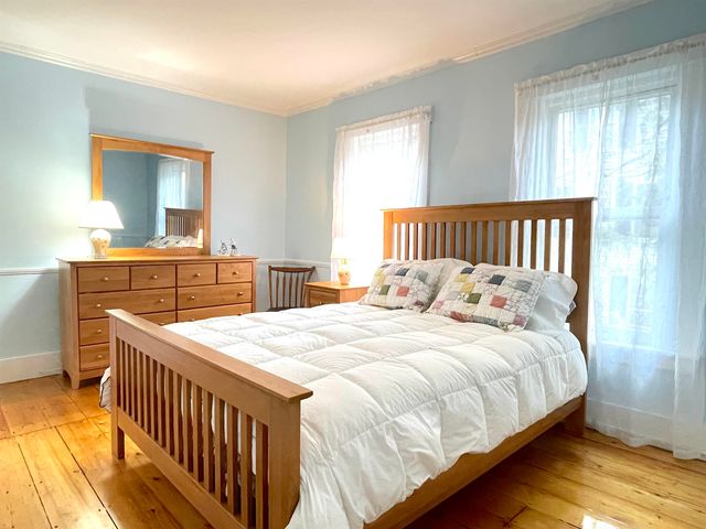 27 Pine Street, Peterborough, NH 03458
