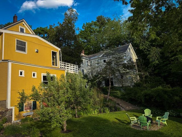 27 Pine Street, Peterborough, NH 03458
