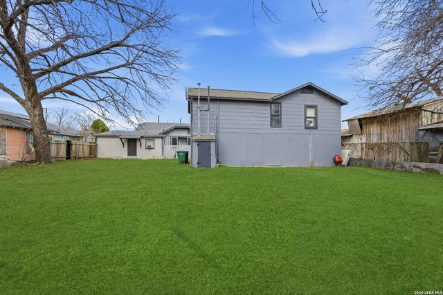 214 E Huff Ave, San Antonio, TX 78214