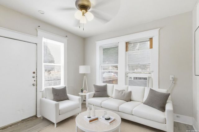 214 E Huff Ave, San Antonio, TX 78214