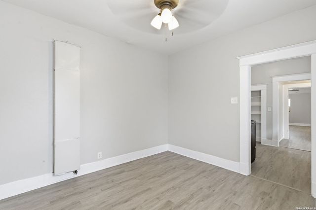 214 E Huff Ave, San Antonio, TX 78214