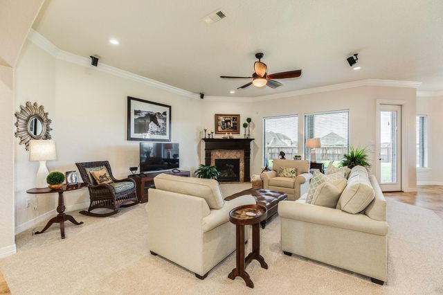 1016 Shady Oaks Drive, Angleton, TX 77515