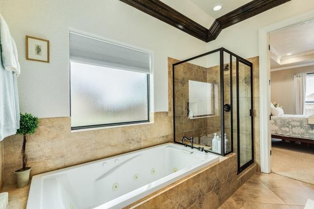 1016 Shady Oaks Drive, Angleton, TX 77515