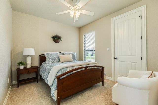 1016 Shady Oaks Drive, Angleton, TX 77515