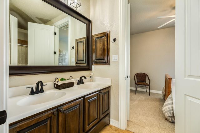 1016 Shady Oaks Drive, Angleton, TX 77515