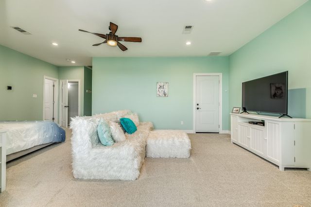 1016 Shady Oaks Drive, Angleton, TX 77515