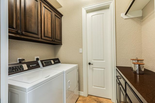 1016 Shady Oaks Drive, Angleton, TX 77515