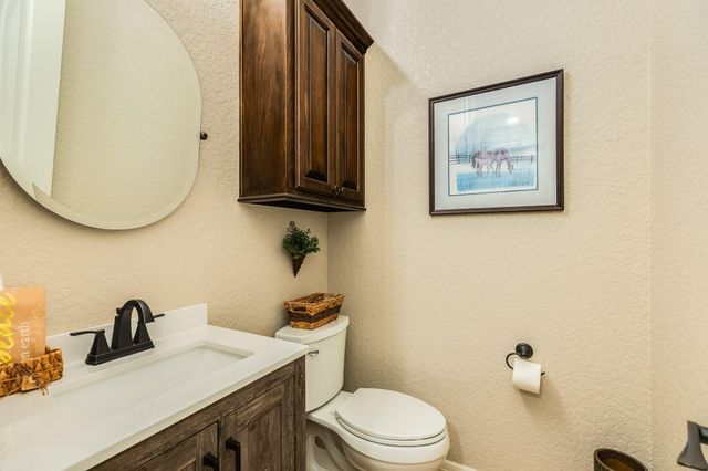 1016 Shady Oaks Drive, Angleton, TX 77515