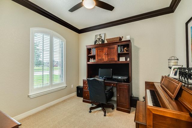 1016 Shady Oaks Drive, Angleton, TX 77515