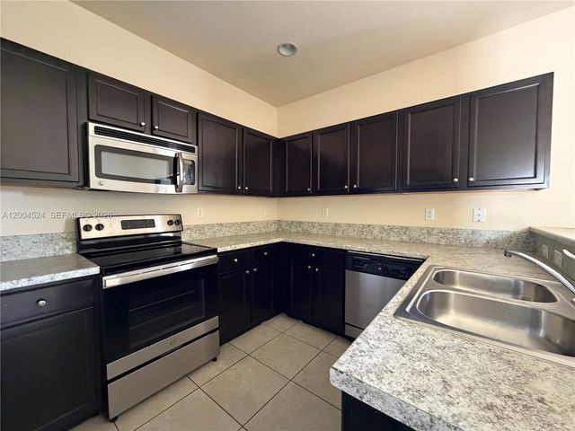 544 SE 32nd Ave, Homestead, FL 33033