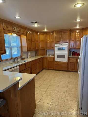 452963 E 953 Road, Vian, OK 74962