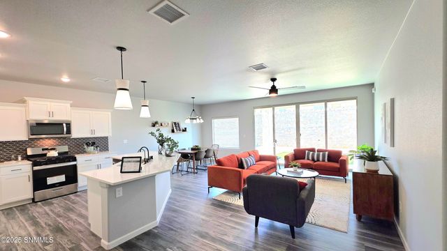 6580 Blackbird Road, Las Cruces, NM 88012