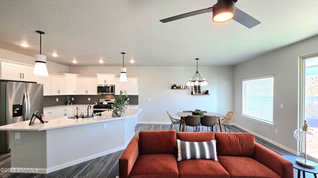 6580 Blackbird Road, Las Cruces, NM 88012