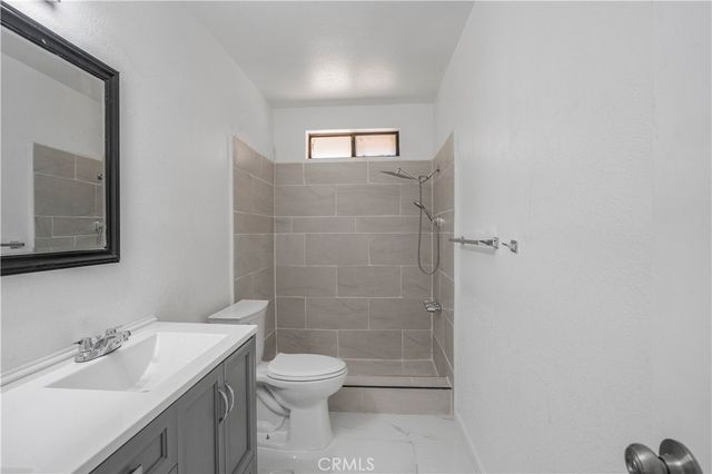 30001 Caddy Ln, Tehachapi, CA 93561