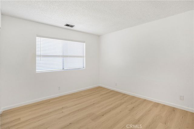 30001 Caddy Ln, Tehachapi, CA 93561