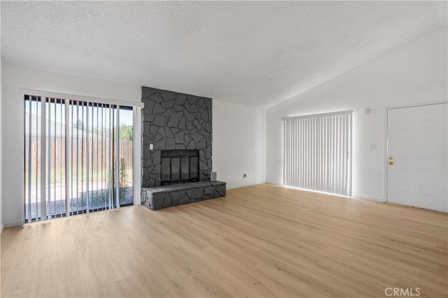 30001 Caddy Ln, Tehachapi, CA 93561