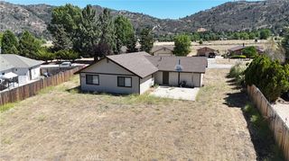 30001 Caddy Ln, Tehachapi, CA 93561