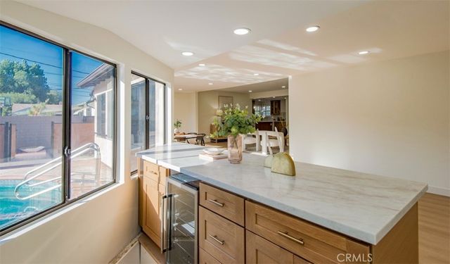 6313 Melvin Ave, Tarzana, CA 91335
