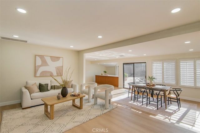 6313 Melvin Ave, Tarzana, CA 91335