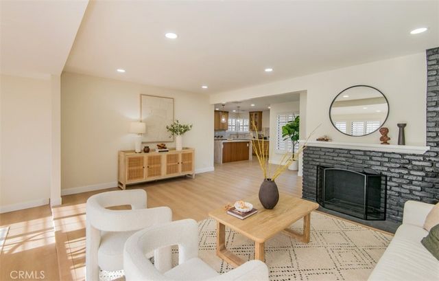 6313 Melvin Ave, Tarzana, CA 91335