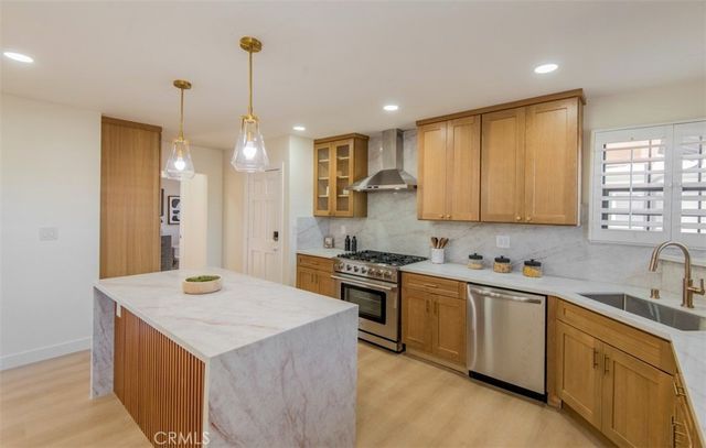 6313 Melvin Ave, Tarzana, CA 91335