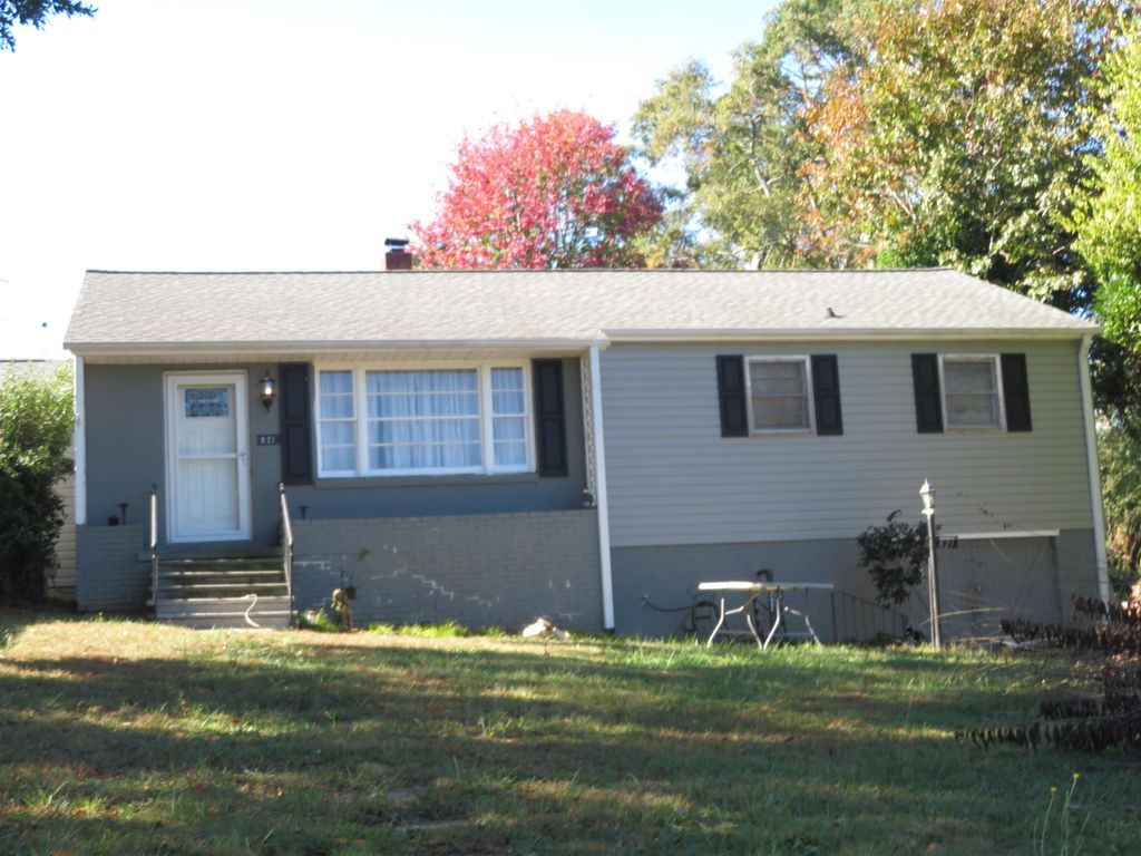 821 Hillwood AVe, Spartanburg, SC 29303