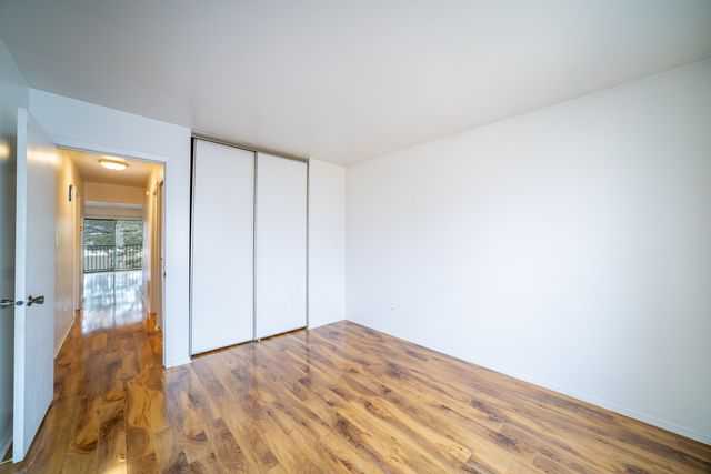 7020 Barrington Court 203, Woodridge, IL 60517