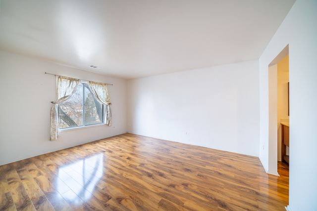 7020 Barrington Court 203, Woodridge, IL 60517