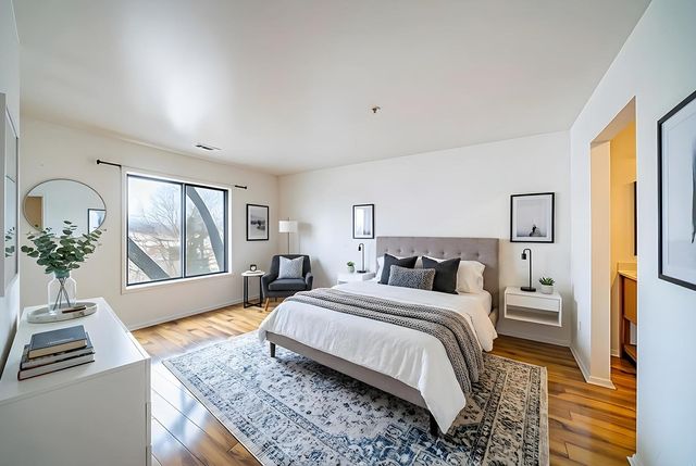 7020 Barrington Court 203, Woodridge, IL 60517