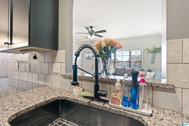 7705 TIMBER LEAF LANE, Bessemer, AL 35022