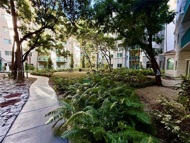 6001 SW 70th Street 137, South Miami, FL 33143