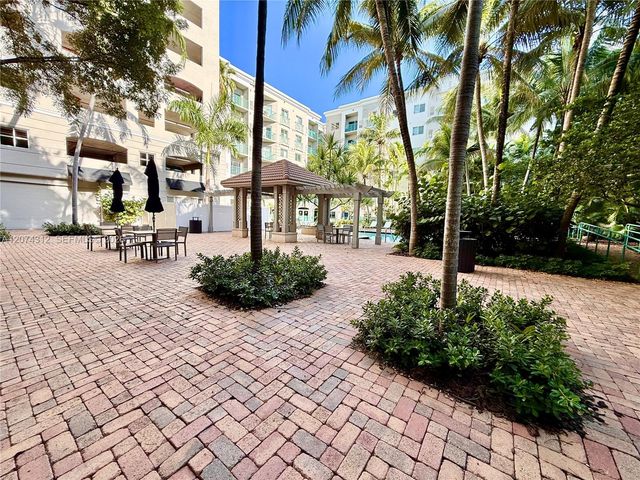 6001 SW 70th Street 137, South Miami, FL 33143