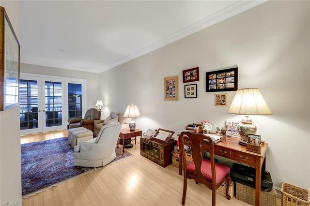 1895 Les Chateaux BLVD 302, Naples, FL 34109