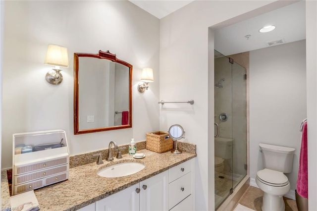 1895 Les Chateaux BLVD 302, Naples, FL 34109