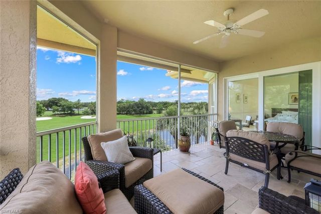 1895 Les Chateaux BLVD 302, Naples, FL 34109