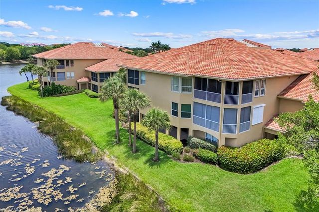 1895 Les Chateaux BLVD 302, Naples, FL 34109