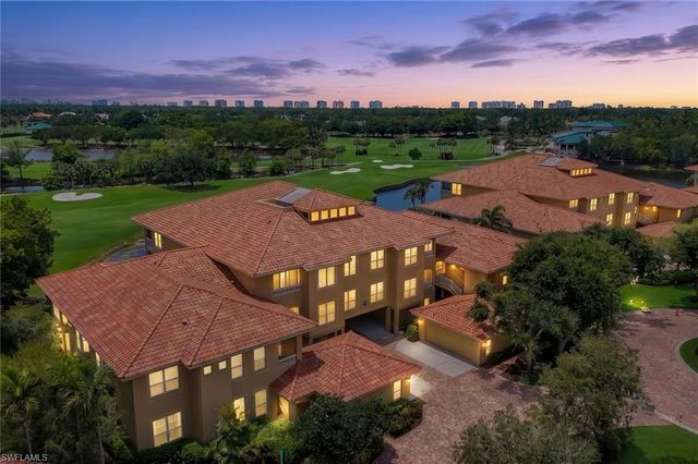 1895 Les Chateaux BLVD 302, Naples, FL 34109