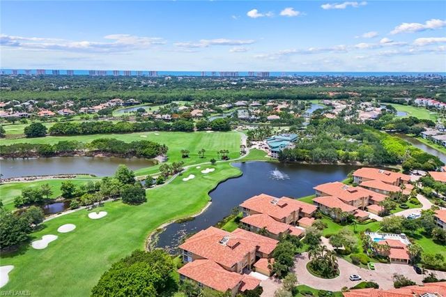 1895 Les Chateaux BLVD 302, Naples, FL 34109