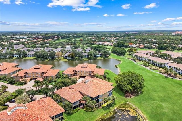1895 Les Chateaux BLVD 302, Naples, FL 34109