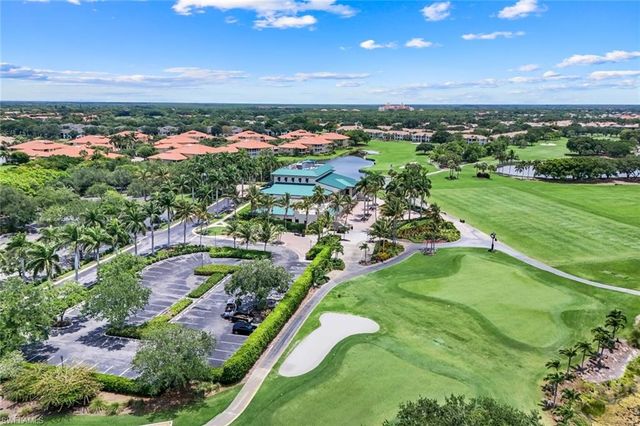 1895 Les Chateaux BLVD 302, Naples, FL 34109