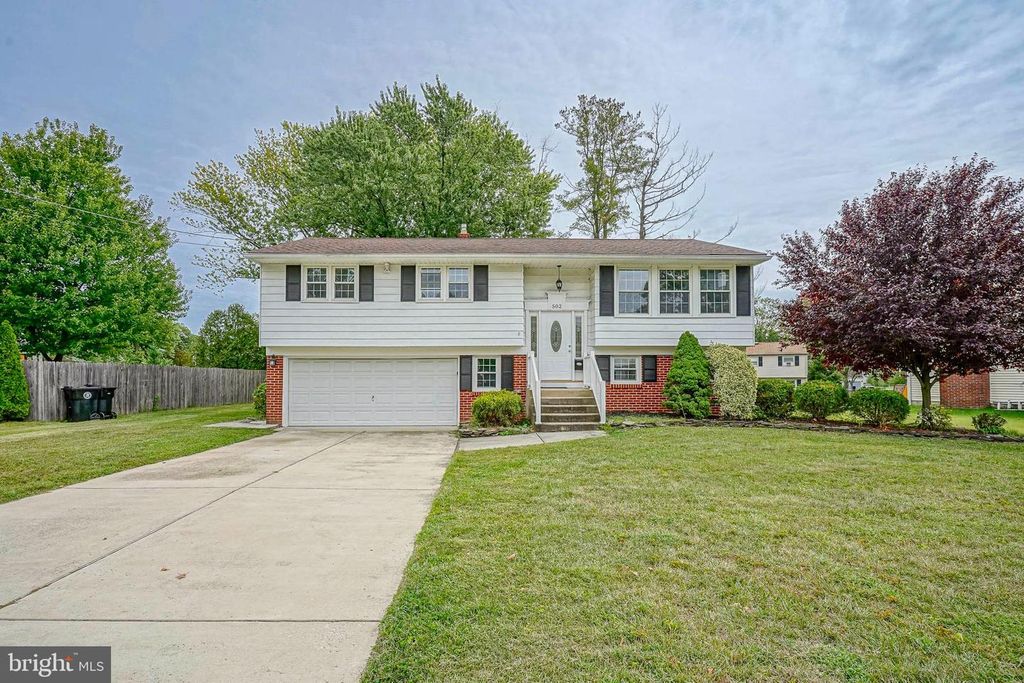502 POMONA RD, Cinnaminson, NJ 08077