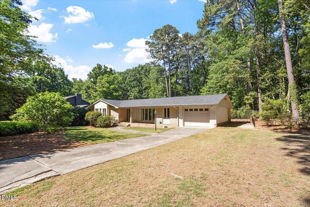 1621 Stonehurst Road, Raleigh, NC 27607