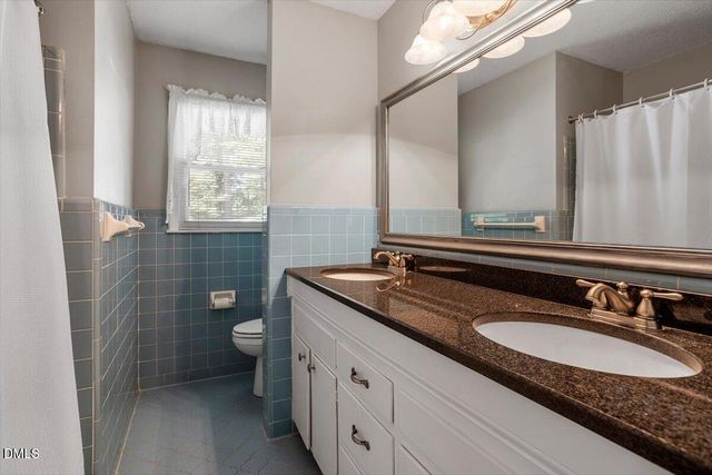 1621 Stonehurst Road, Raleigh, NC 27607