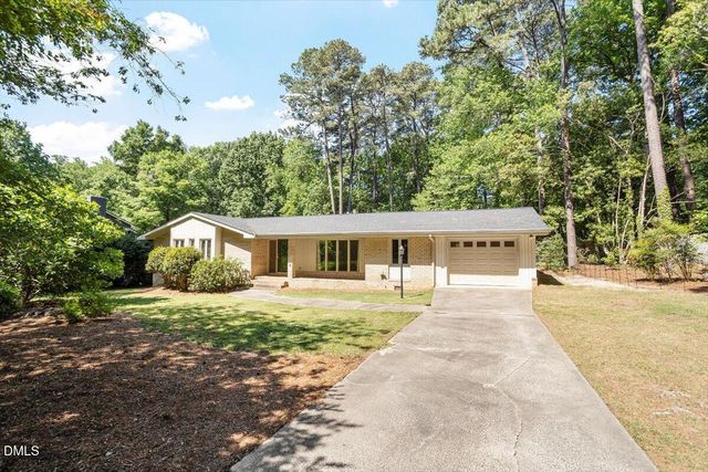 1621 Stonehurst Road, Raleigh, NC 27607